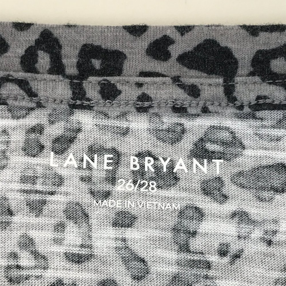 Lane Bryant Animal Print Tee Women's Plus Size 26/28 Crew Neck Long Sleeves - Picture 2 of 12